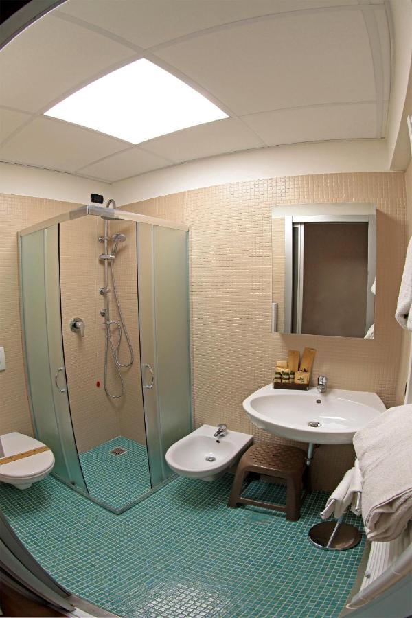 Smeraldo Dip Villa Canneto Sirmione Ngoại thất bức ảnh